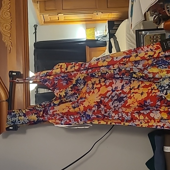 Lulu's Maxi Dress Brand New - Picture 3 of 4